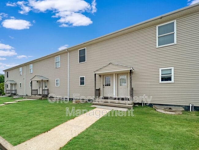 Building Photo - 222 Third Avenue