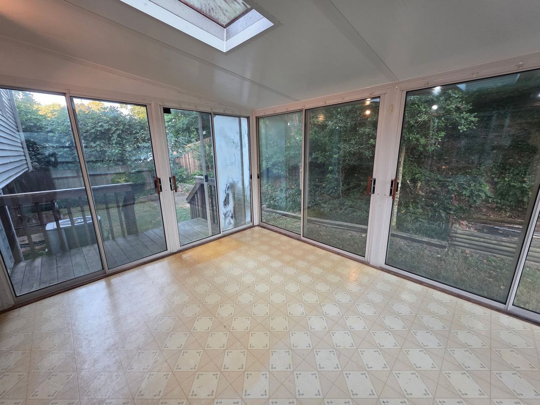 Building Photo - 612 Kenbrook Dr