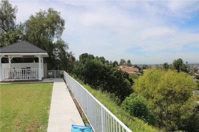 Building Photo - 761 W Country Hills Dr