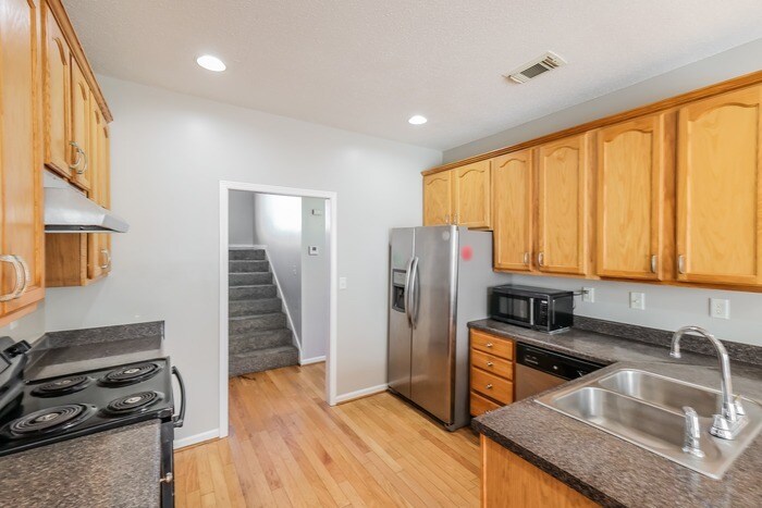 Building Photo - 11300 Athena Dr