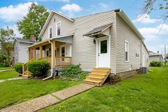 Building Photo - One Bedroom Duplex