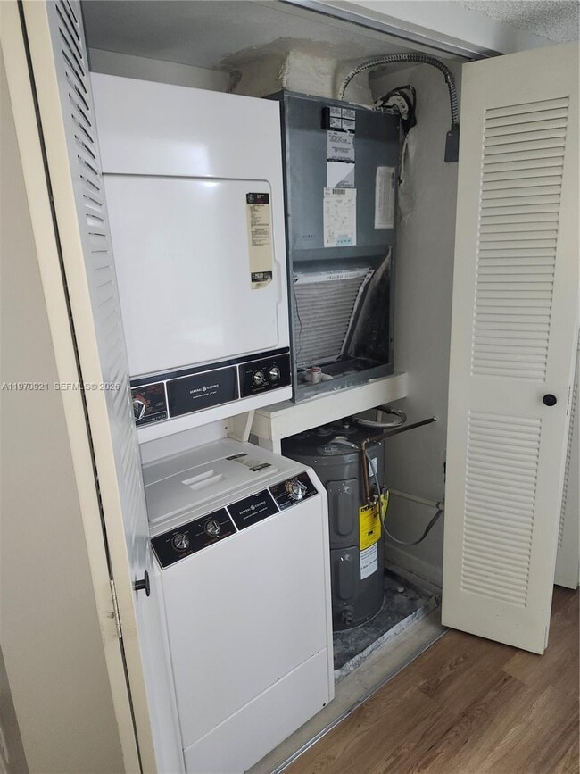 Building Photo - 12501 SW 14th St