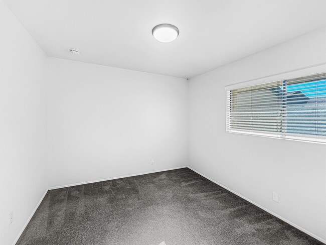 Building Photo - 3312 Caminito Eastbluff