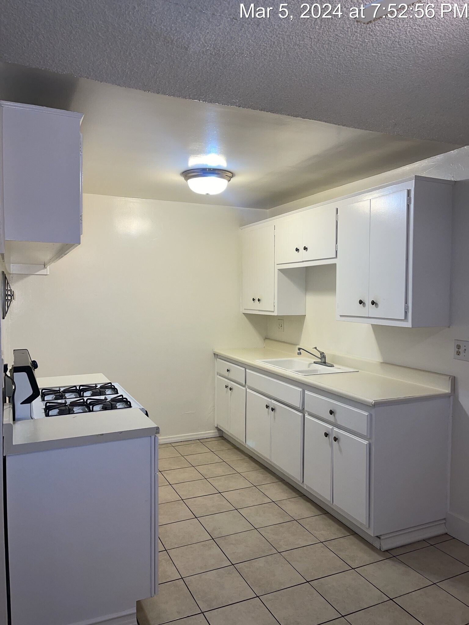 Building Photo - 406 Tyler Way