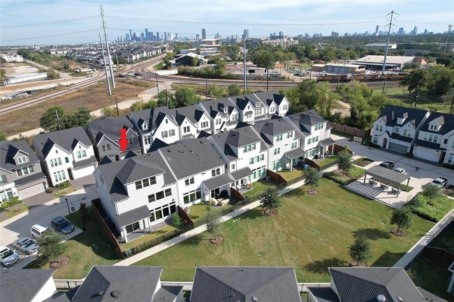 Building Photo - 3113 Somerset Levens Ln