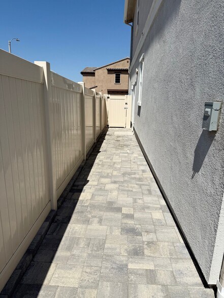 Building Photo - 23724 Wilcox Dr