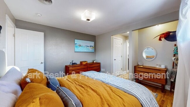 Building Photo - 6025 W 61st Ave