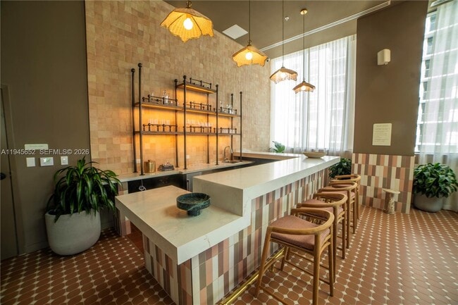 Building Photo - 11 NE 6th St