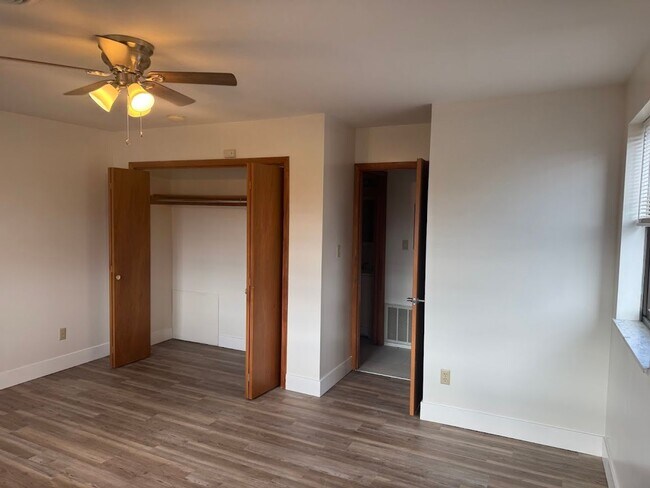 Building Photo - 1748 Jancey St