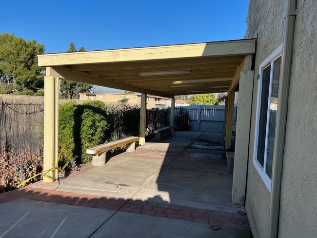 Building Photo - 18501 Vidora Dr