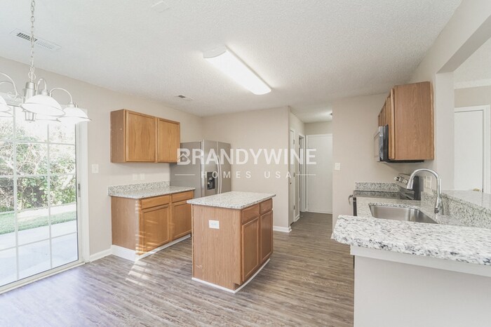 Building Photo - 6201 McIntyre Ridge Dr