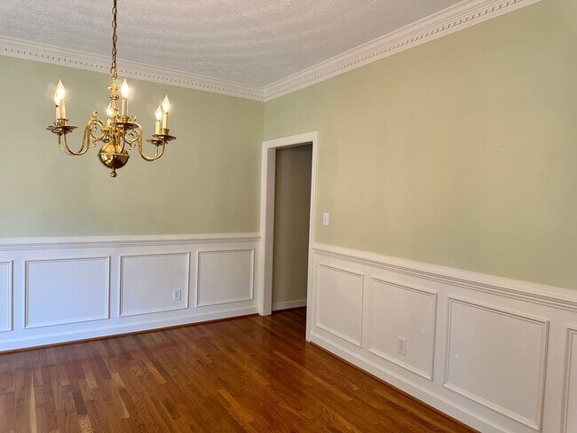 Building Photo - Beautiful home for rent in Fords Colony! Available Now!