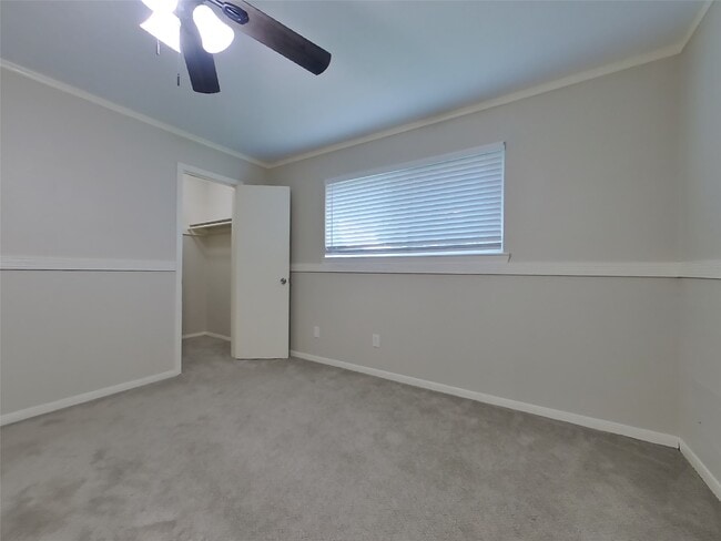 Building Photo - 2706 King James Ct