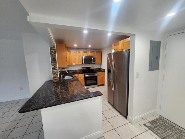 Building Photo - 4384 NW 9th Ave