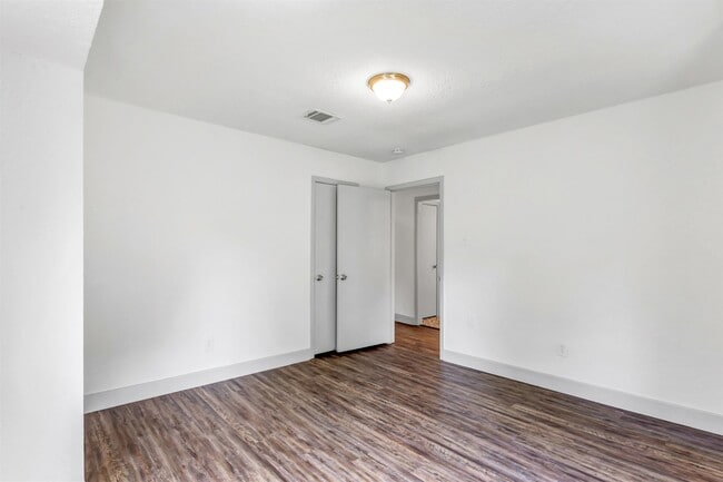 Building Photo - 23118 Whispering Willow Dr