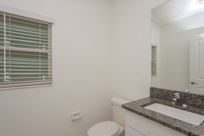 Building Photo - 7320 Spring Snowflake Ave