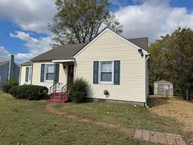 Building Photo - Freshly Updated 3BR Home with Designer Brick Accents