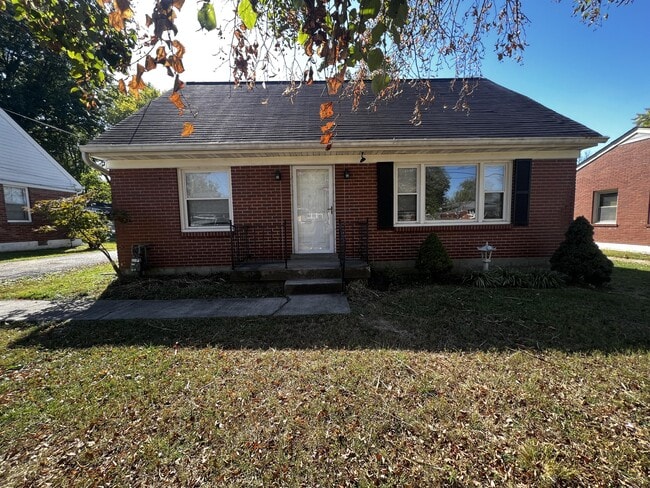 Building Photo - 1002 Meadow Hill Rd