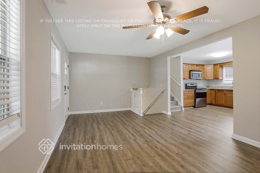Building Photo - 51 Primrose Ln