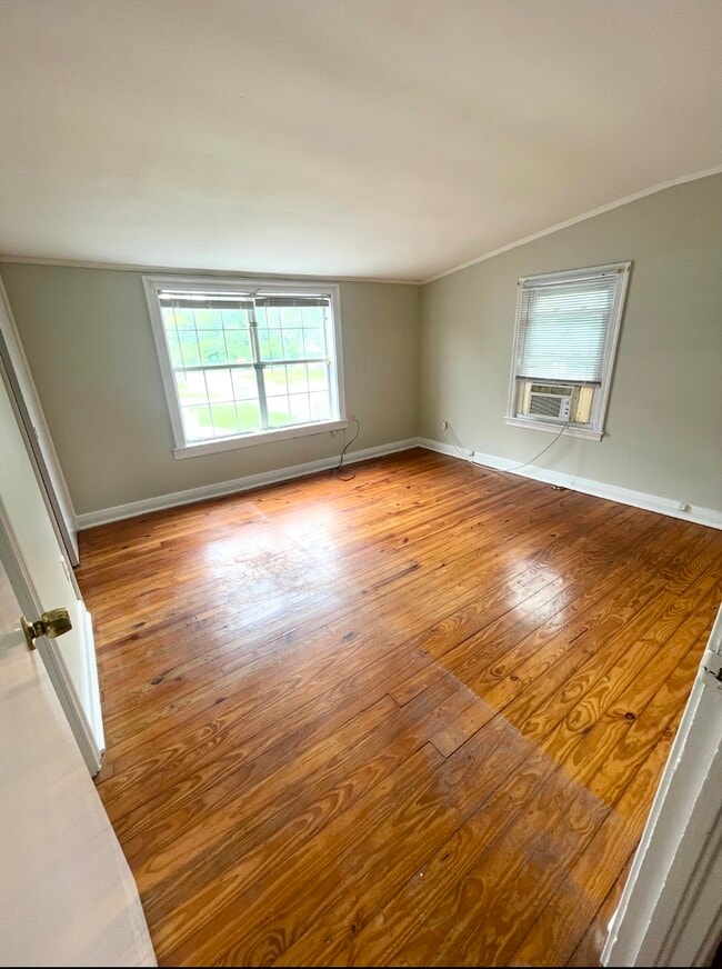 Building Photo - VP Real Estate 21