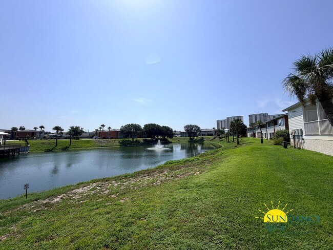 Building Photo - 4000 Gulf Terrace Dr
