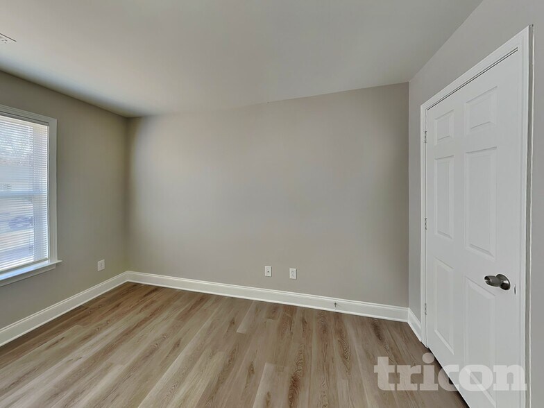 Building Photo - 2538 Terra Dr