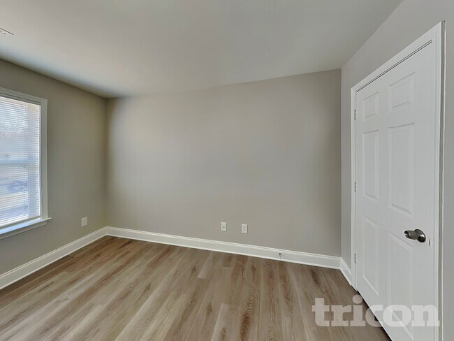 Building Photo - 2538 Terra Dr