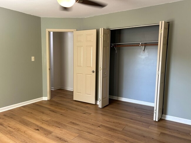 Building Photo - 4 Bedrooms with Finished Basement and Bonu...