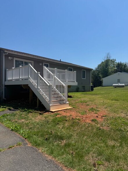 Building Photo - 6718 Chestnut Oak Ln
