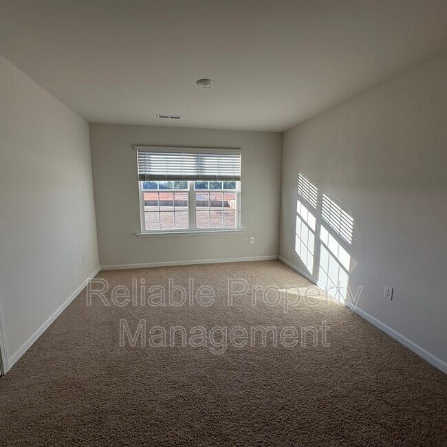 Building Photo - 96 Black Crk Dr