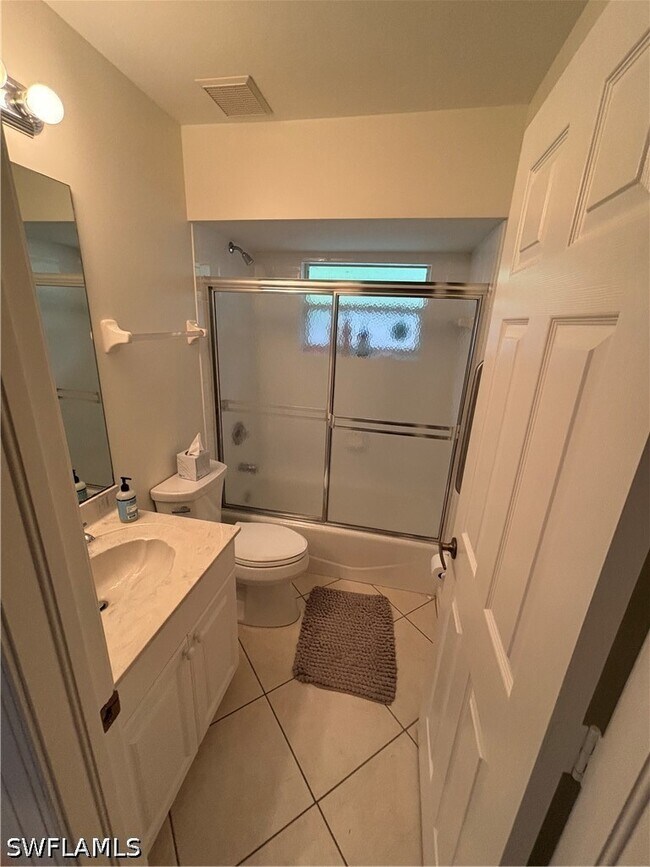 Building Photo - 1166 Royal Palm Dr