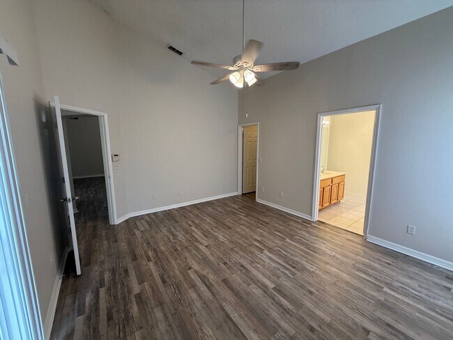 Building Photo - 12464 Castlemain Trail