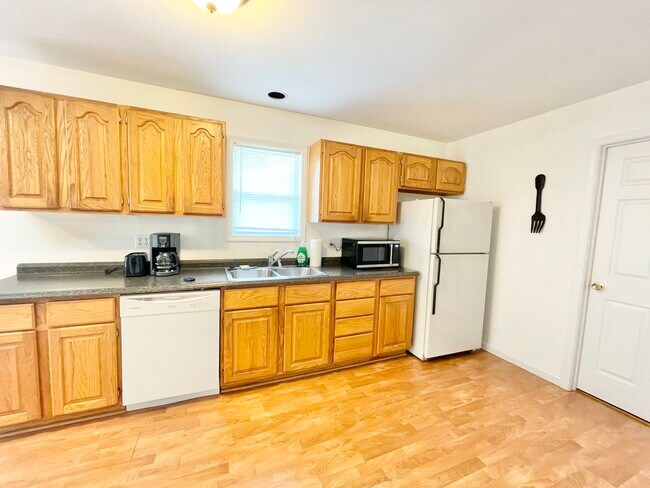 Building Photo - 210 Beaver St