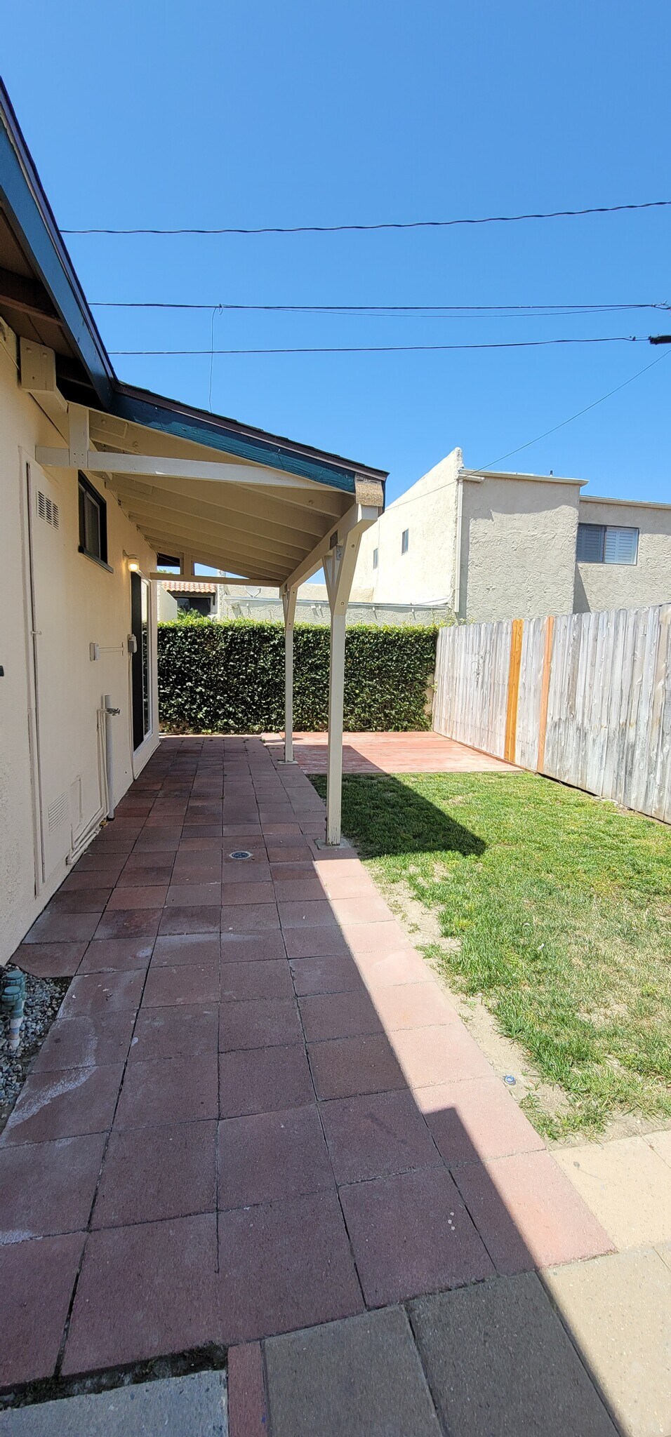 Building Photo - 25610 Oak St