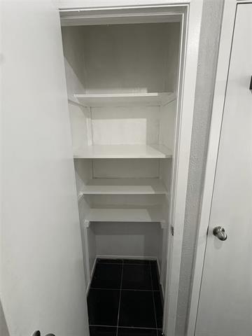 Building Photo - 2402 Leslie St