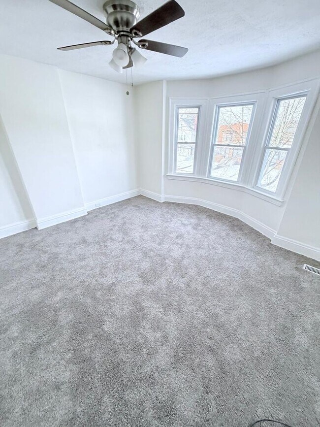 Building Photo - 3242-3242 Sycamore Rd