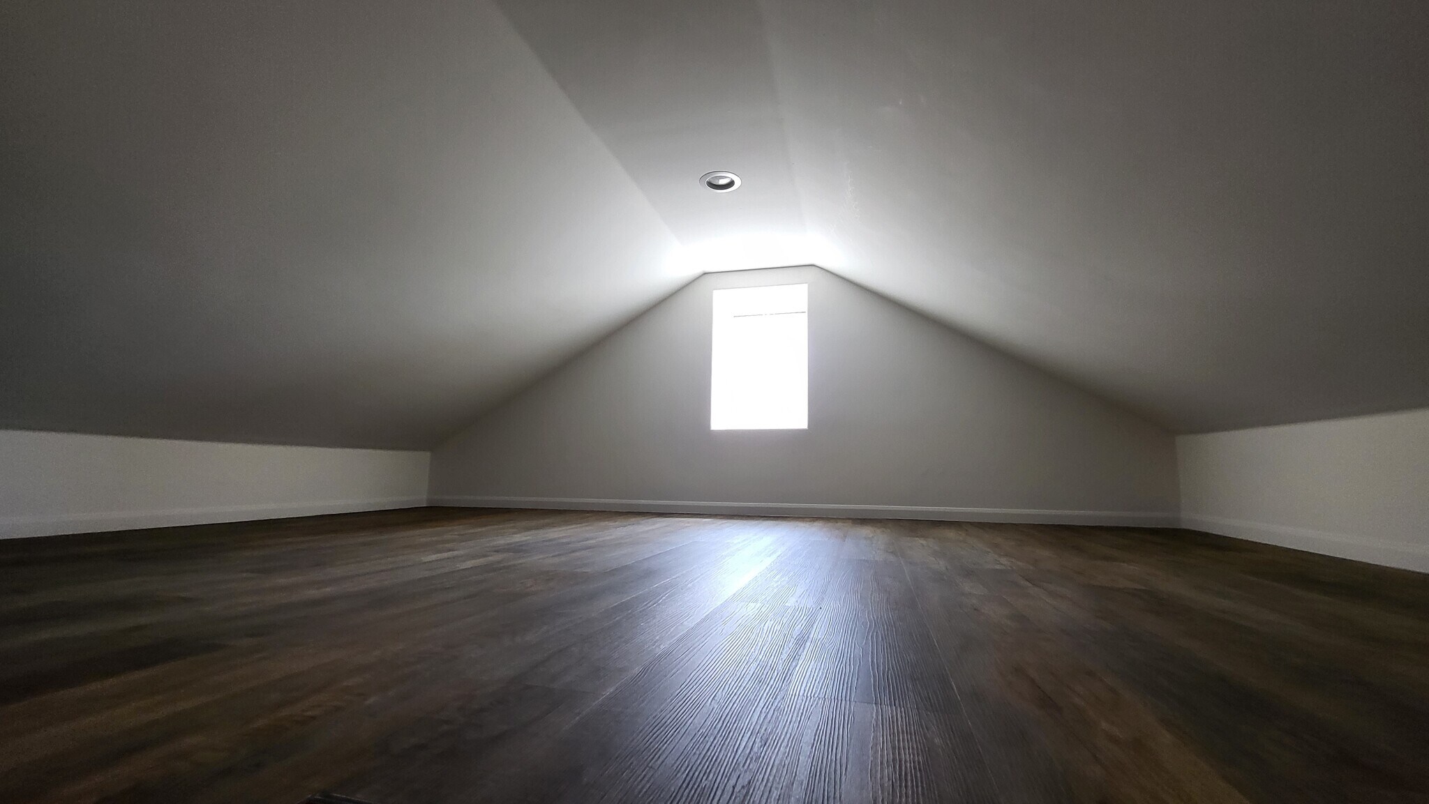 Loft area - hardwood floor - 2807 2nd St