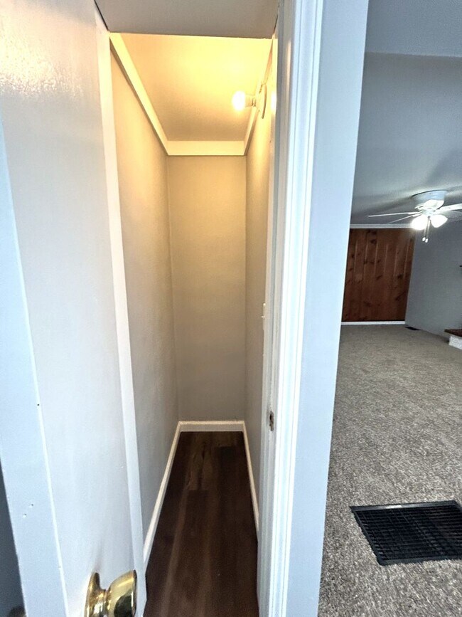 Building Photo - 2941 S 10th St