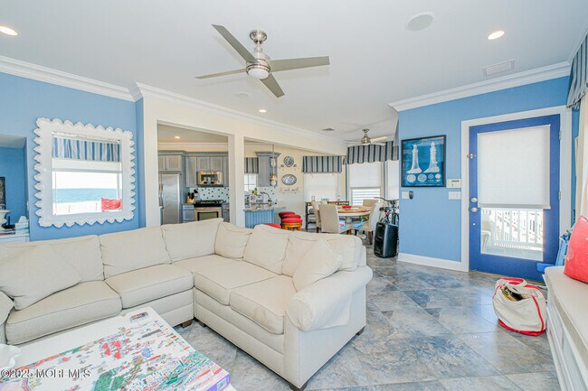 Building Photo - 257 Beach Front