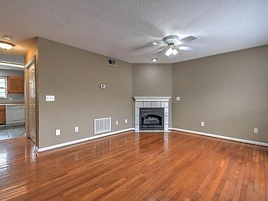 Building Photo - 3115 W Walnut St