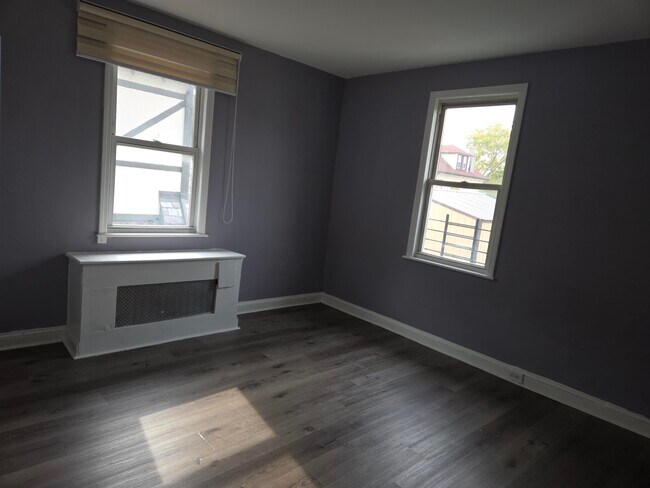 Building Photo - 225 79th St