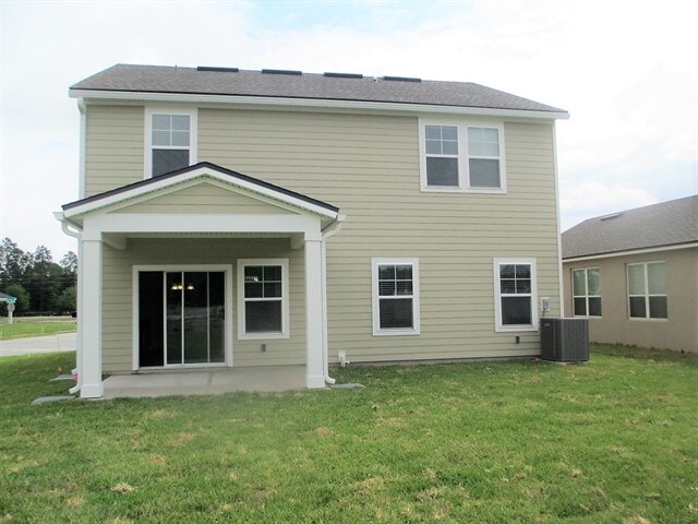 Building Photo - 3331 Roundabout Dr