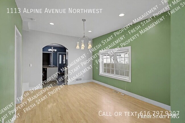 Building Photo - 1113 Alpine Ave NW