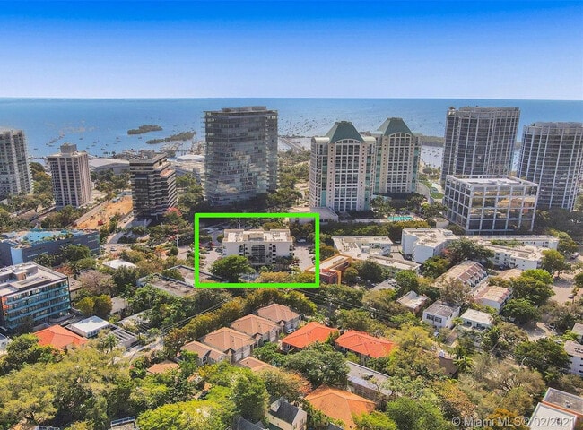 Building Photo - 2715 Tigertail Ave