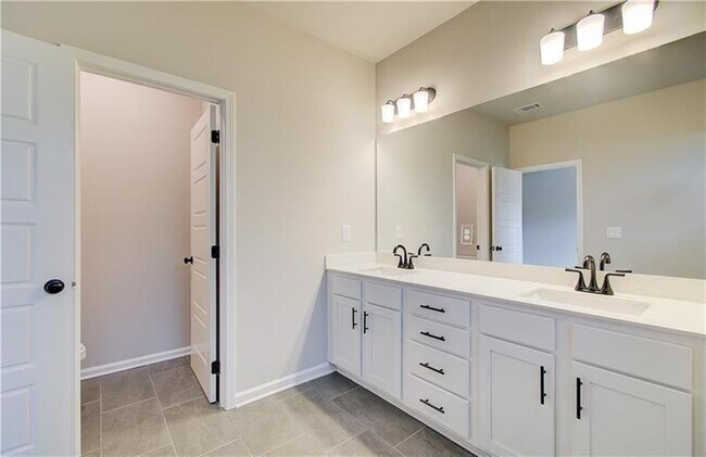 Building Photo - 4645 Cypress Landing Wy