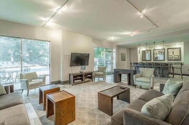 Building Photo - 1131 Stringers Ridge Rd