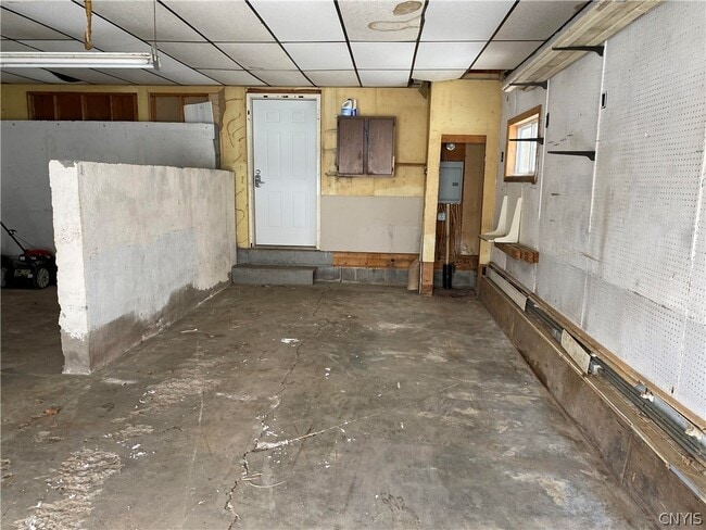 Building Photo - 25081 Woolworth St