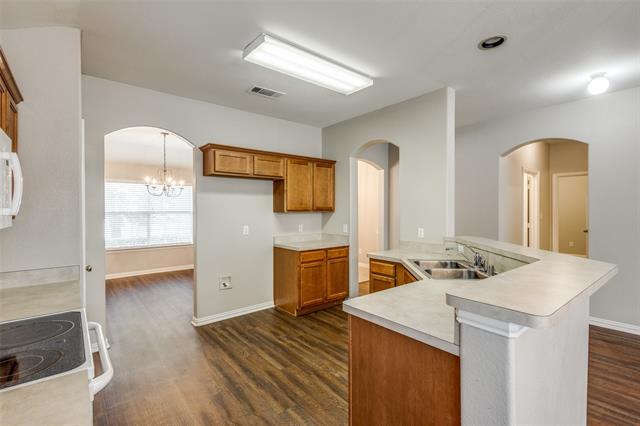 Building Photo - 612 Cove Ct