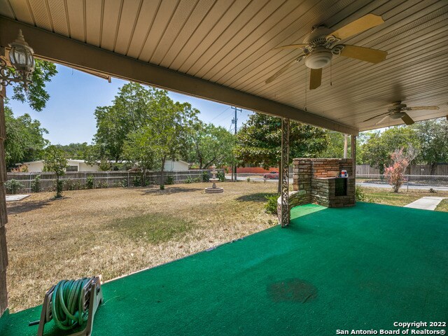Building Photo - 600 Antler Dr