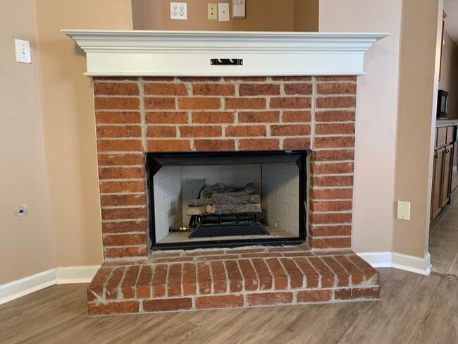 Building Photo - Awesome home near Shelby Farms for Rent! M...